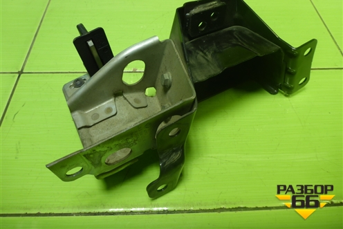 Кронштейн сиденья (задний правый) (7L6885154A) для Volkswagen Touareg c 2002-2010г (Туарег)