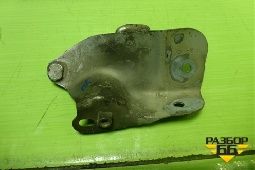 Кронштейн амортизатора капота правый (7L6805888A) для Volkswagen Touareg c 2002-2010г (Туарег)