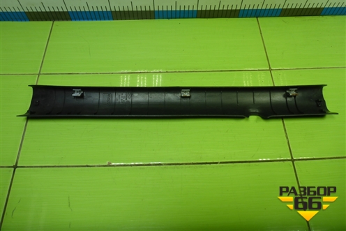 Накладка порога внутренняя переднего левого (858711R000) для Hyundai Solaris с 2010-2016г (Солярис)