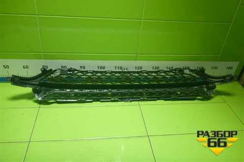 Решетка в передний бампер центральная (после 2022г) (8450041598) для VAZ Vesta/Веста с 2015г