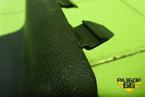 Накладка внутренняя (на обшивку багажника левая) (94401566) для Nissan Terrano с 2014г (Терано)