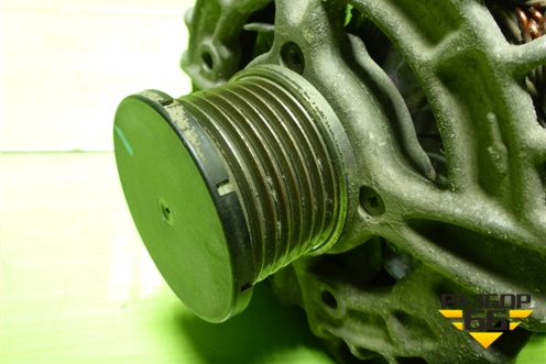 Генератор (1.6л H4MD438) (231009362R) для Nissan Terrano с 2014г (Терано)