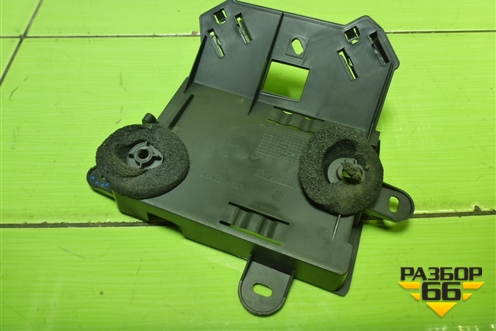 Кронштейн блока электронного (284C21482R) для Nissan Terrano с 2014г (Терано)