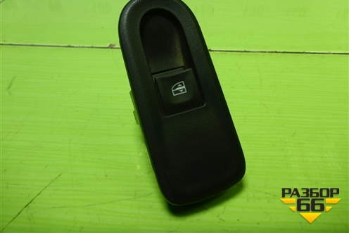 Кнопка стеклоподъёмника задняя для Nissan Terrano с 2014г (Терано)