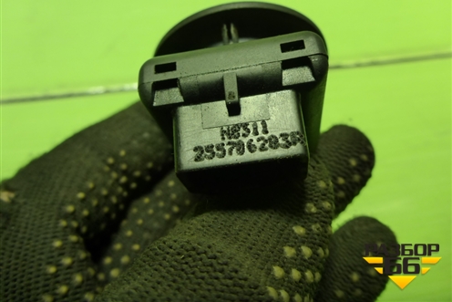 Переключатель регулировки зеркал (255706203R) для Nissan Terrano с 2014г (Терано)