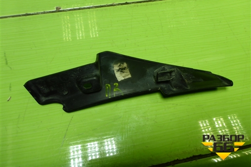 Молдинг лобового стекла правый (нижний) (668220005R) для Nissan Terrano с 2014г (Терано)