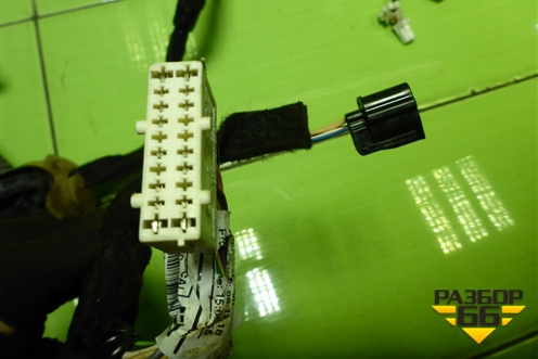 Проводка двери передней левой (241241055R) для Nissan Terrano с 2014г (Терано)