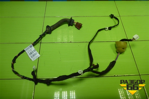 Проводка двери задней левой (241261495R) для Nissan Terrano с 2014г (Терано)