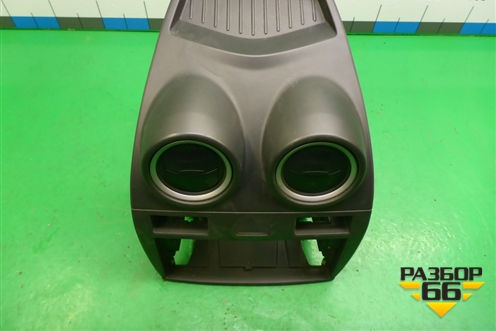 Дефлектор воздушный центральный (VP6S6XA046B04AK) для Ford Fiesta с 2001-2008г (Фиеста 5)