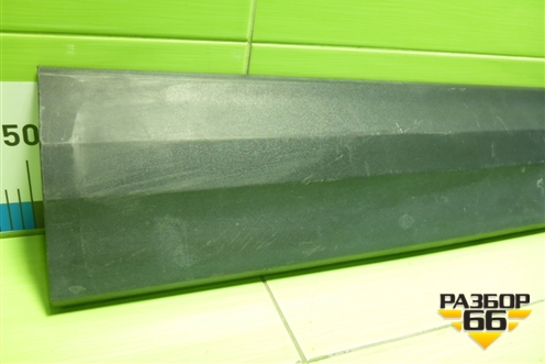 Накладка двери передней правой (57A854940) для Skoda Karoq с 2017г (Карок)