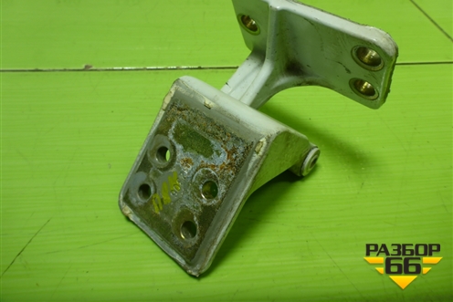 Петля двери правой нижняя для Sitrak C7H (С7Н)