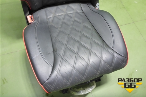 Сиденье левое для Sitrak C7H (С7Н)