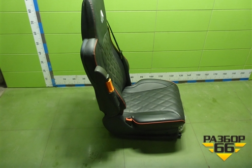 Сиденье левое для Sitrak C7H (С7Н)