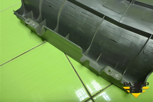 Обшивка в кабину левая на ящик инструментальный (AZ16D257000007) для Sitrak C7H (С7Н)