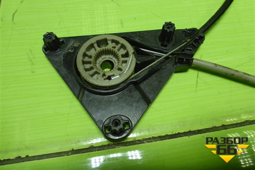 Стеклоподъёмник электрический задний правый (без моторчика) (6RU839462E) для Volkswagen Polo (седан) с 2010г (Поло)