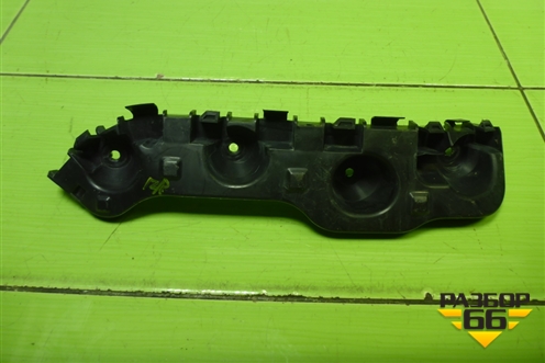 Кронштейн переднего бампера правый (622229686R) для Nissan Terrano с 2014г (Терано)