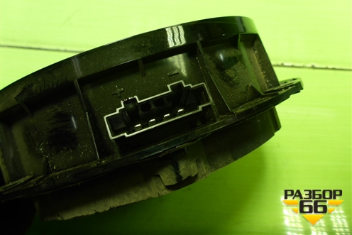 Динамик (6R0035453C) для Volkswagen Polo (седан) с 2010г (Поло)