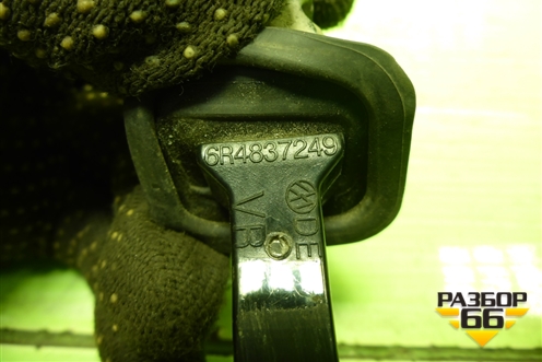 Ограничитель двери передней правой (6R4837249) для Volkswagen Polo (седан) с 2010г (Поло)