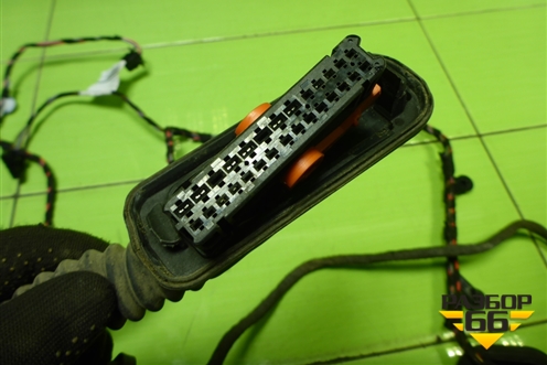 Проводка двери передней правой (6RU971121N) для Volkswagen Polo (седан) с 2010г (Поло)