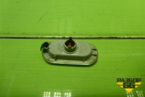 Повторитель на крыло (7E0949117B) для Volkswagen Polo (седан) с 2010г (Поло)