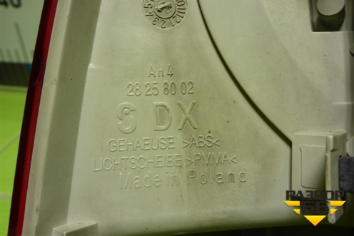 Фонарь задний наружный правый (до 2007г) (7L6945096K) для Volkswagen Touareg c 2002-2010г (Туарег)