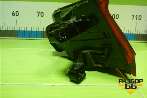 Фонарь задний наружный правый (760945208D) для Volkswagen Touareg с 2018г (Туарег)