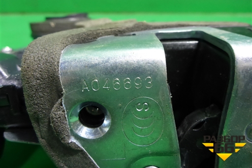 Замок двери передней левый (A046693) для Toyota Rav-4 с 2006-2013г (Рав 4)