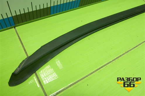 Молдинг лобового стекла правый (51317350610) для BMW X1 F48 с 2014г (Х1 Ф48)