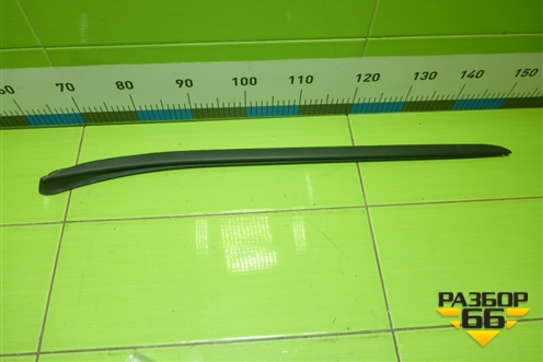 Молдинг лобового стекла правый (51317350610) для BMW X1 F48 с 2014г (Х1 Ф48)