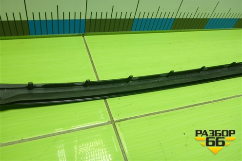 Молдинг лобового стекла левый (51317463527) для BMW X5 G05 с 2018г (Х5 Г05)