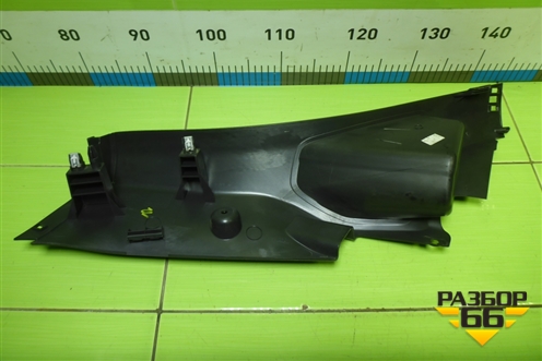 Обшивка стойки задняя нижняя правая (хетчбэк) (BM51A31016) для Ford Focus 3 с 2011г (Фокус)