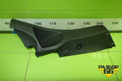 Обшивка стойки задняя нижняя правая (хетчбэк) (BM51A31016) для Ford Focus 3 с 2011г (Фокус)