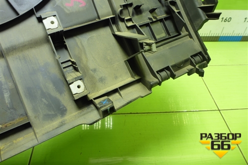 Накладка на торпедо (левая под рулём) (BM51A043A88AGW) для Ford Focus 3 с 2011г (Фокус)