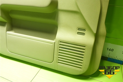 Обшивка двери передней левой под электрику (809013U000) для Nissan Cube с 2002-2008г