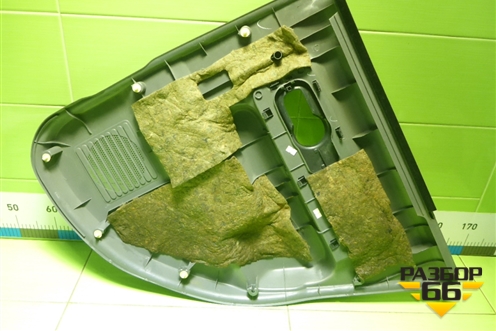 Обшивка двери задней левой под электрику (829013U000) для Nissan Cube с 2002-2008г