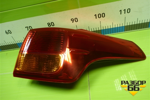 Фонарь задний наружный правый (до 2015г) (8155142170) для Toyota Rav-4 с 2012-2019г (Рав 4)