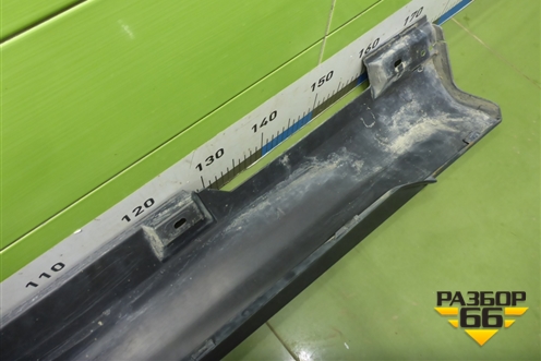 Накладка на порог наружная левая (BM51A10155A) для Ford Focus 3 с 2011г (Фокус)