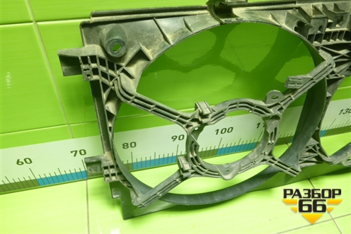 Диффузор вентилятора (1355A140) для Mitsubishi Outlander XL с 2006-2012г (Аутлендер ХЛ)