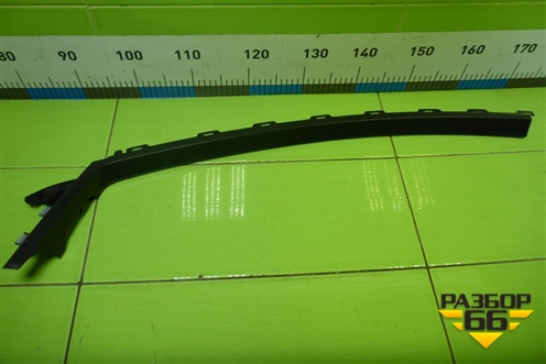 Накладка двери передней левой (на рамку) (BM51A20297) для Ford Focus 3 с 2011г (Фокус)