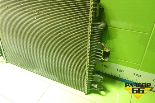 Радиатор охлаждения (7P0121253A) для Volkswagen Touareg с 2010-2018г (Туарег)