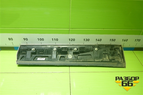 Накладка двери задней правой (32208734) для Volvo XC60 с 2017-2025г (ХС60)