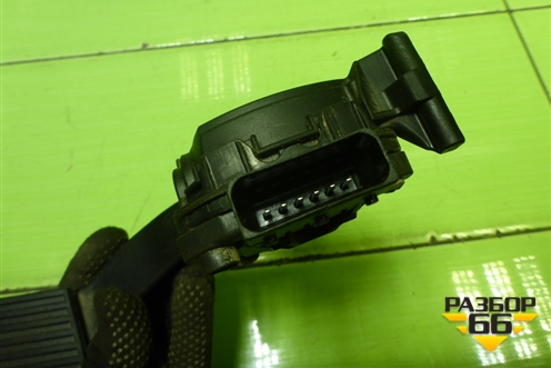 Педаль газа электронная (13237352) для Opel Insignia с 2008-2017г (Инсигниа)