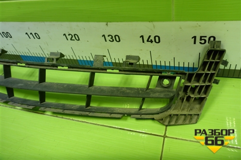 Решетка в передний бампер центральная (13238289) для Opel Insignia с 2008-2017г (Инсигниа)