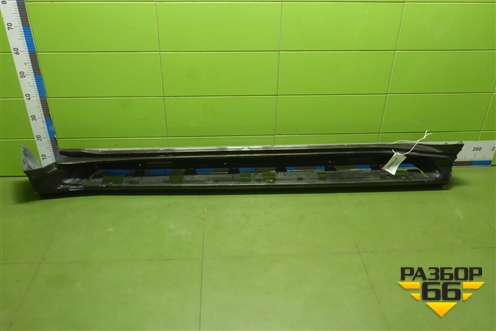 Накладка на порог наружная левая на подножку (5177460210) для Lexus GX-460 с 2009г (ГХ)