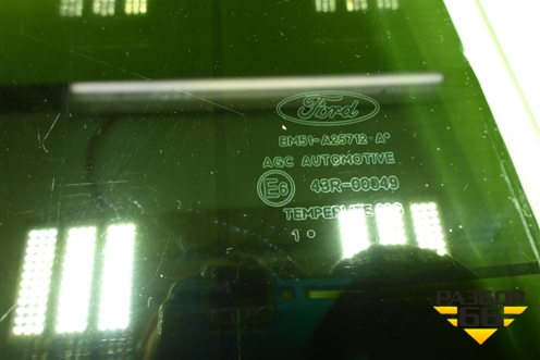 Стекло двери задней правой (хетчбэк) для Ford Focus 3 с 2011г (Фокус)