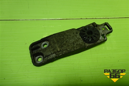 Кронштейн радиатора (13337769) для Opel Insignia с 2008-2017г (Инсигниа)