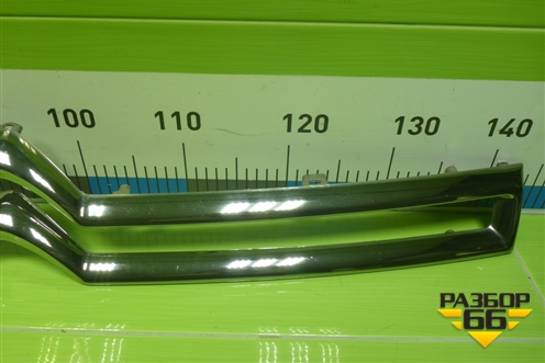 Накладка на решетку радиатора (9810964977) для Citroen Berlingo с 2008г (Берлинго 2)