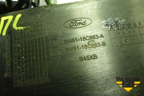 Накладка двери передней левой уголок (BM5118C863A) для Ford Focus 3 с 2011г (Фокус)