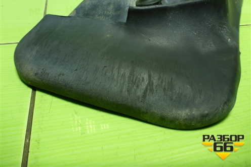 Брызговик задний правый (BM5JA28370BB) для Ford Focus 3 с 2011г (Фокус)