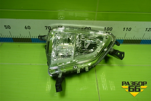 Фара противотуманная левая (8315A031) для Mitsubishi Eclipse Cross с 2017г (Эклипс Кросс)